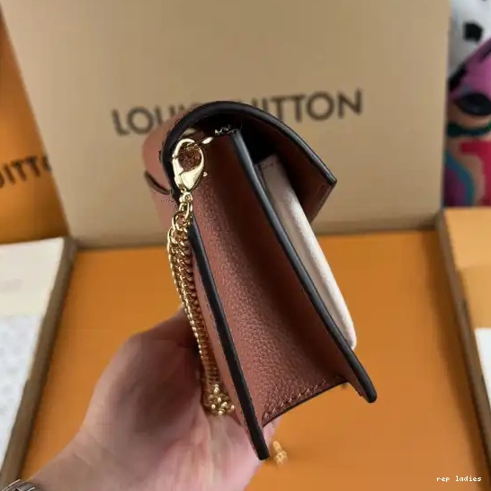 Cheap POCHETTE VUITTON LOUIS CHAIN MYLOCKME 0510